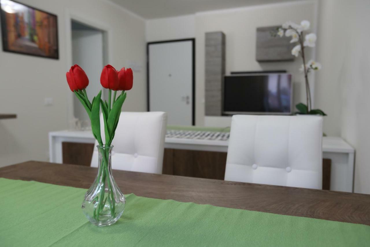 Casa Magenta Apartment 3 Валеджо сул Минчио Екстериор снимка